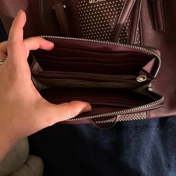 Michael kors tote and wallet set - Picture 5 of 5